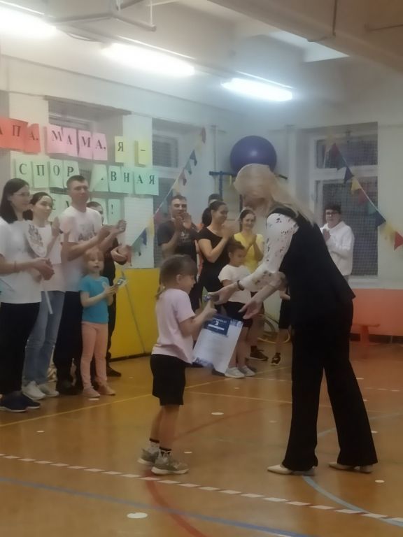 uKHyWprGMLI10.jpg